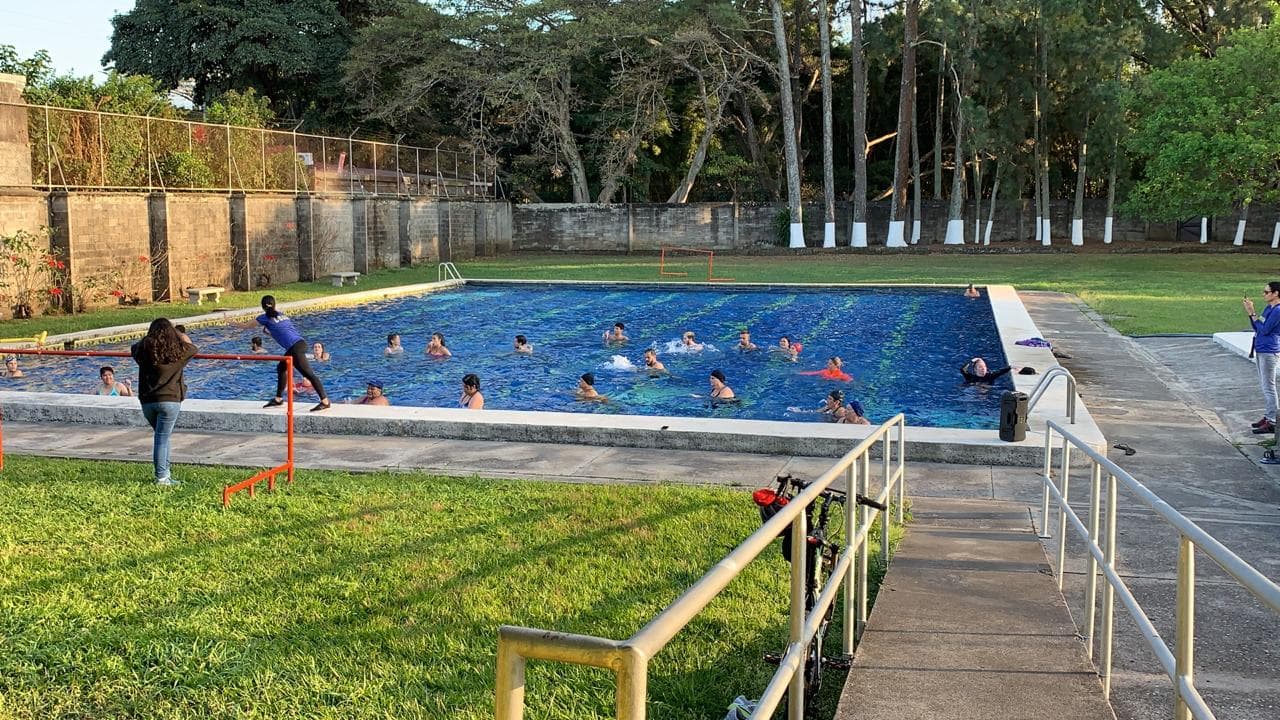Fundamentos de natacion en Gold Swimming